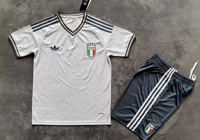 2026 Italy away kids kit
